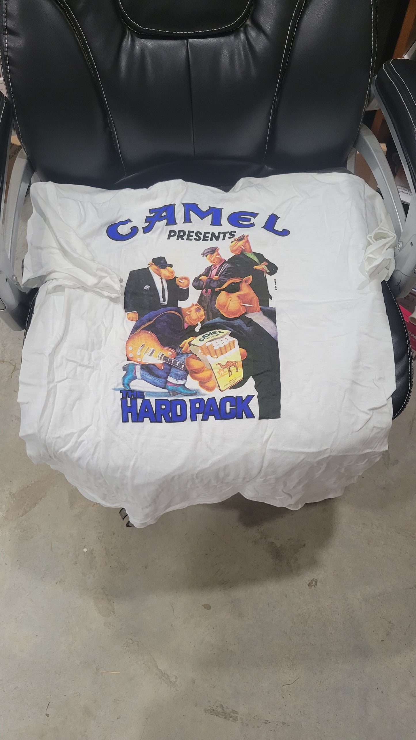 Camel Cigarettes The Hard Pack XL T Shirt Rare N.I.B.