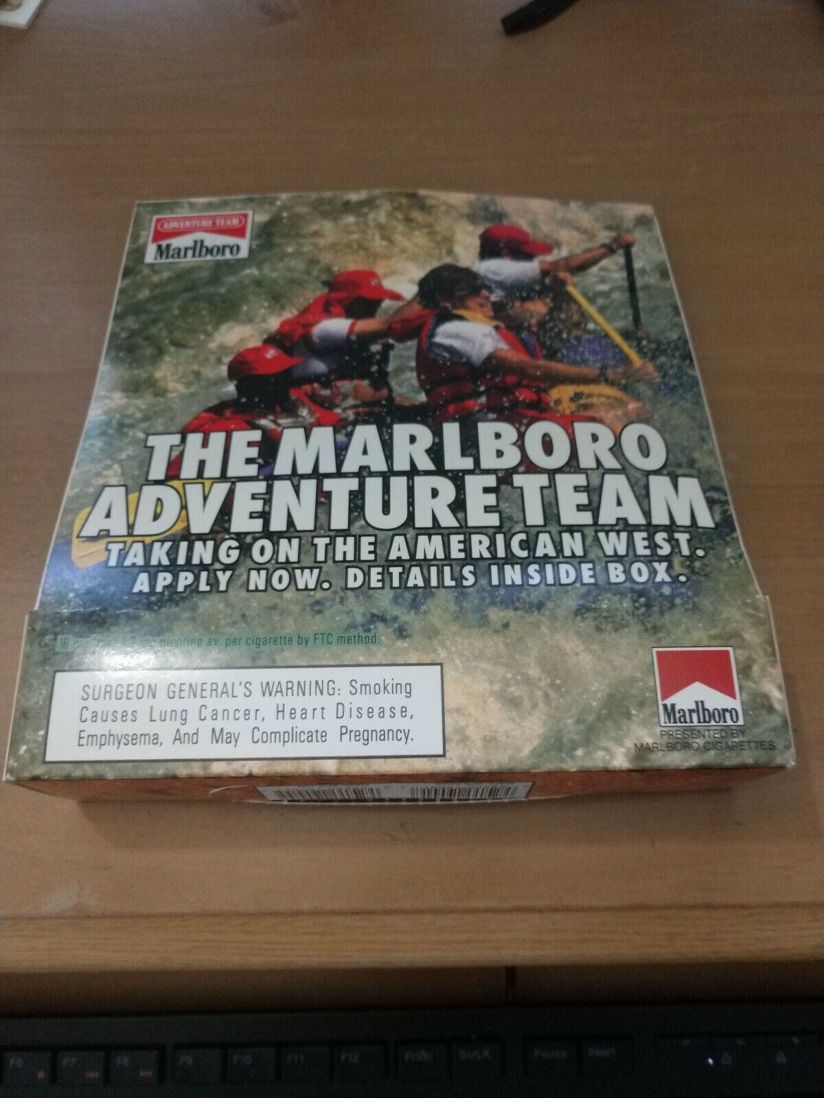 Marlboro Cigarettes Adventure Team Flashlight N.I.B.