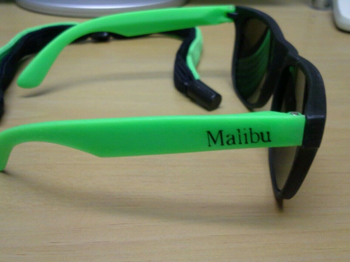 Malibu Cigarettes Green Plastic Sunglasses w matching keepers