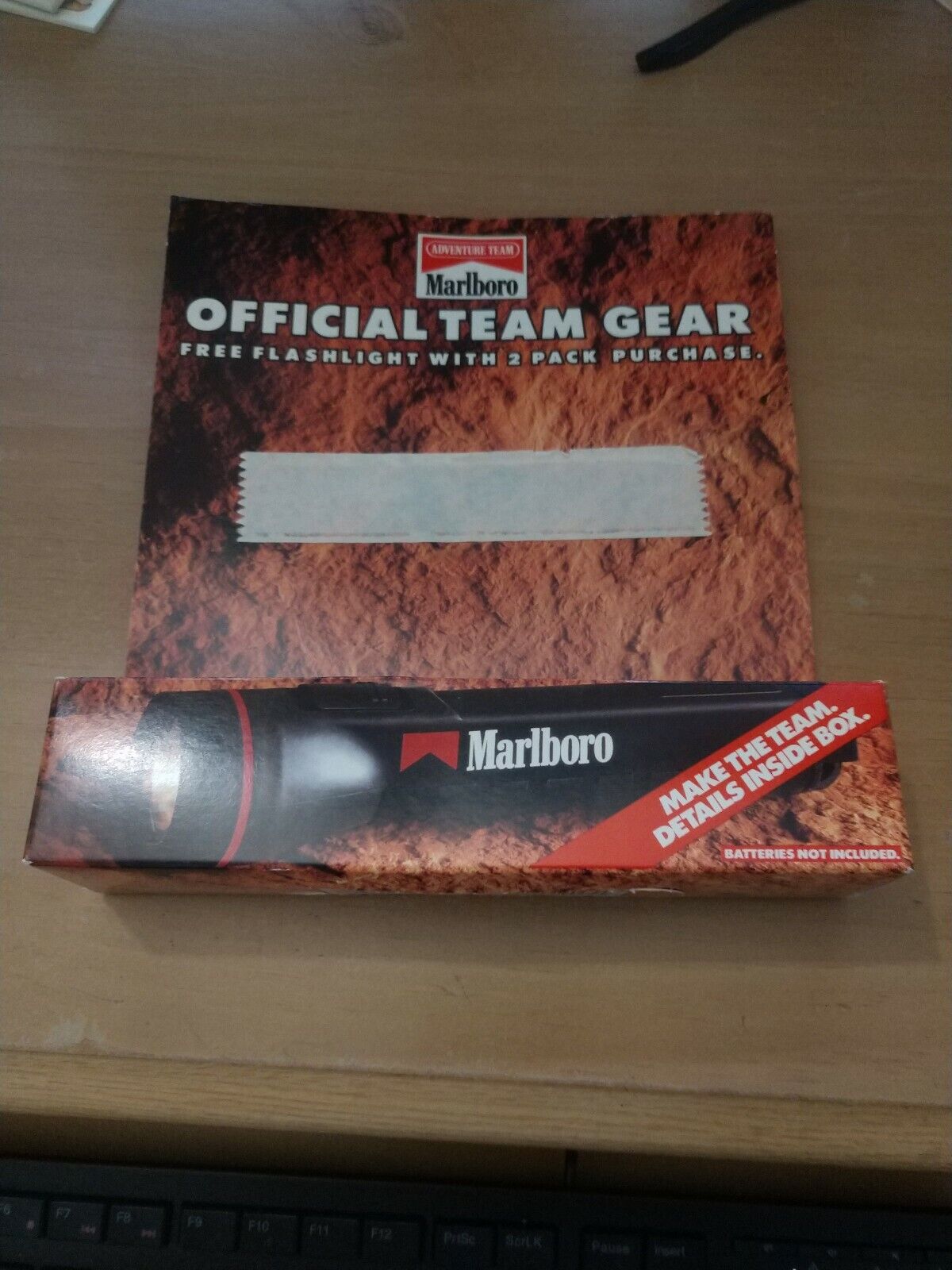 Marlboro Cigarettes Adventure Team Flashlight N.I.B.