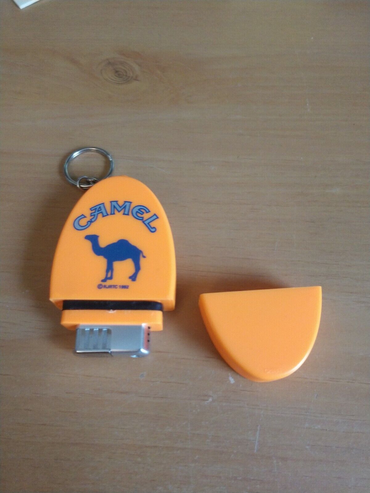 Camel Cigarettes Orange Refillable Lighter/Keychain