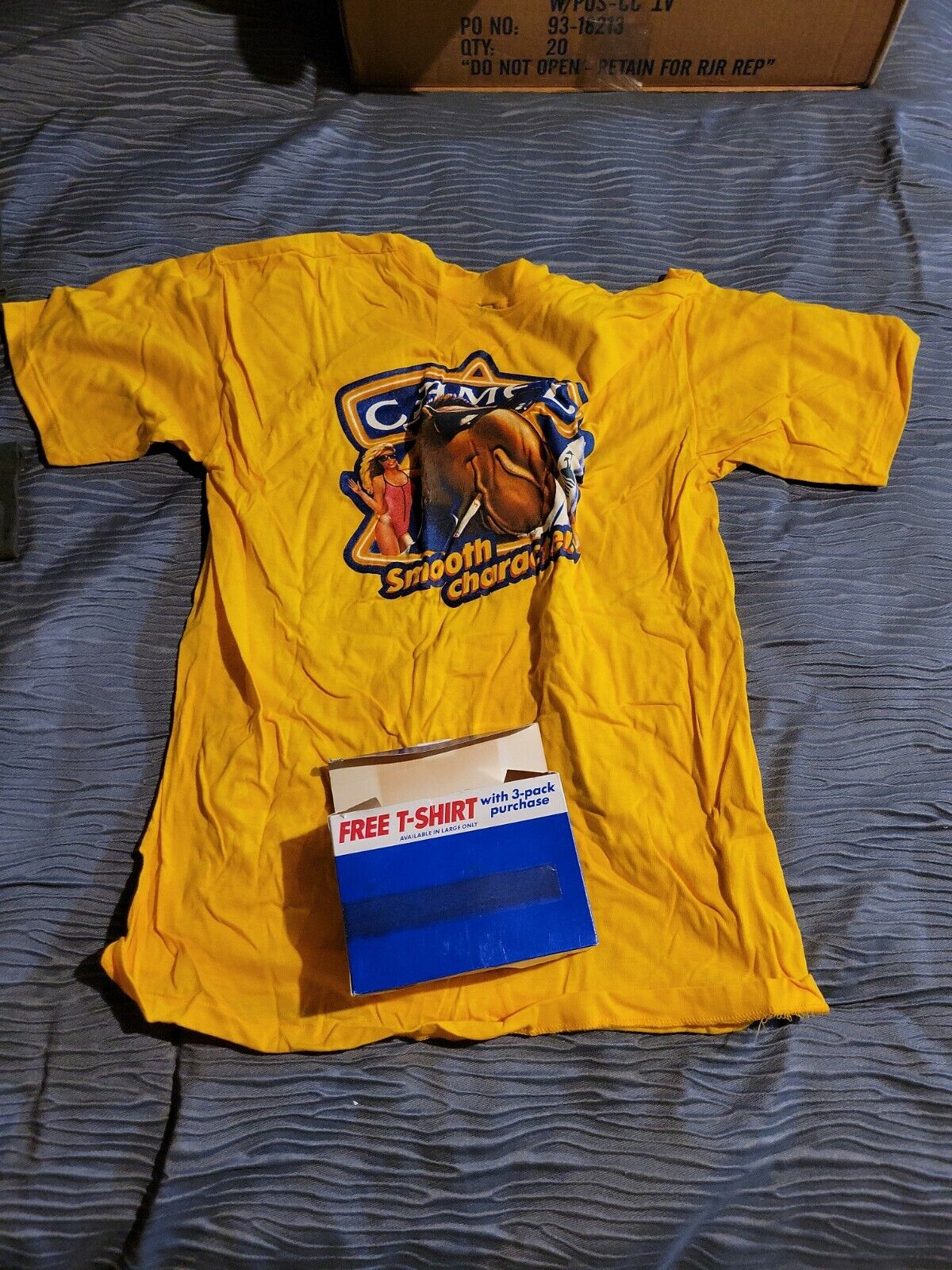 Camel Cigarettes  Smooth Character Yellow T-Shirt  Large N.I.B.