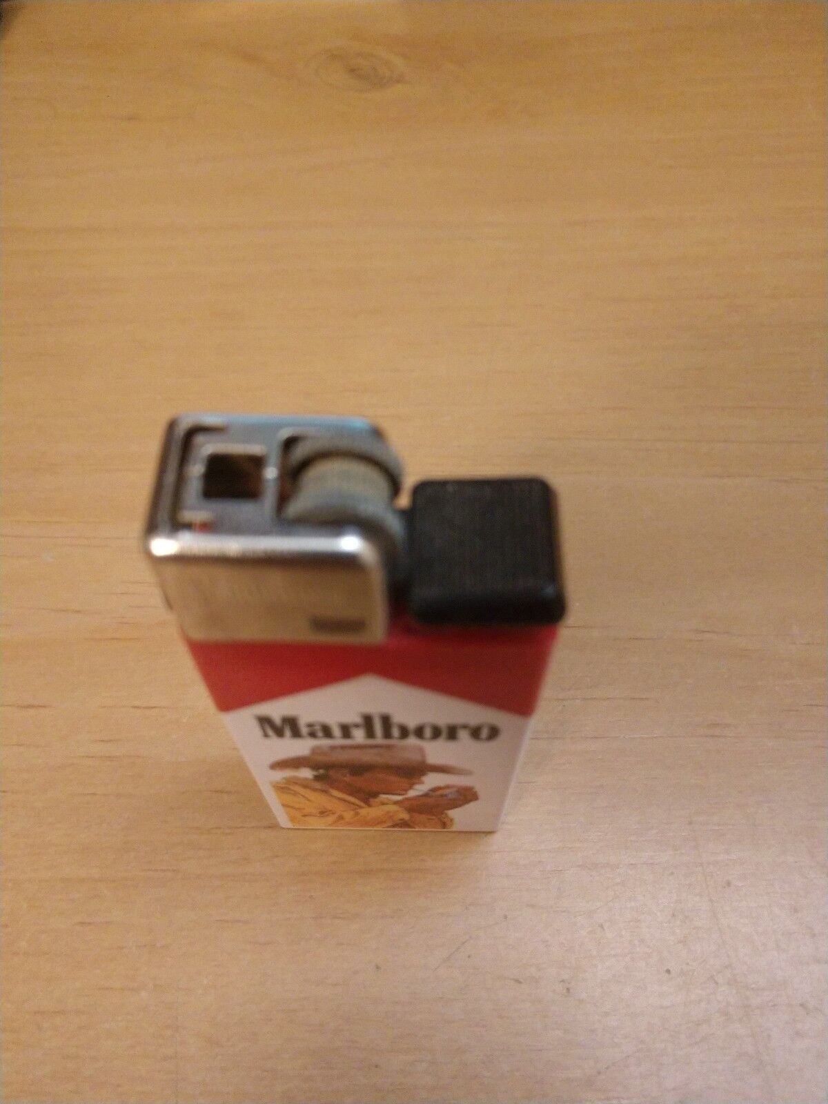 Marlboro Cigarettes Marlboro Man Red/White DisposableLighter