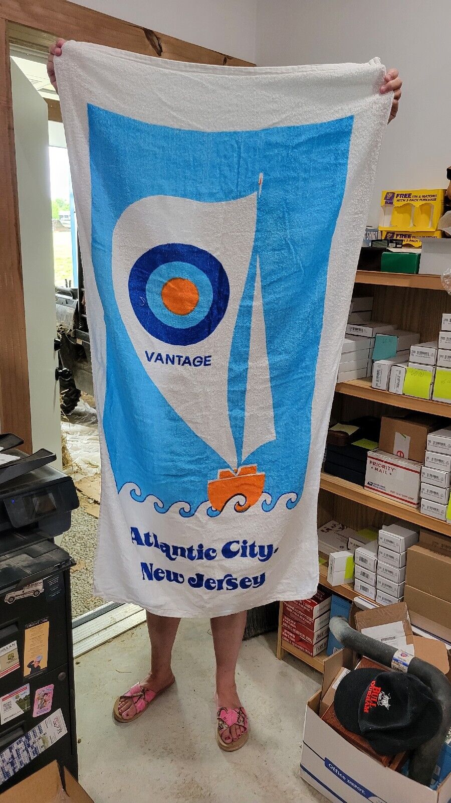 Vintage ATLANTIC CITY NJ Beach Towel Vantage Cigarettes Logo 100% Cotton 28”x54”