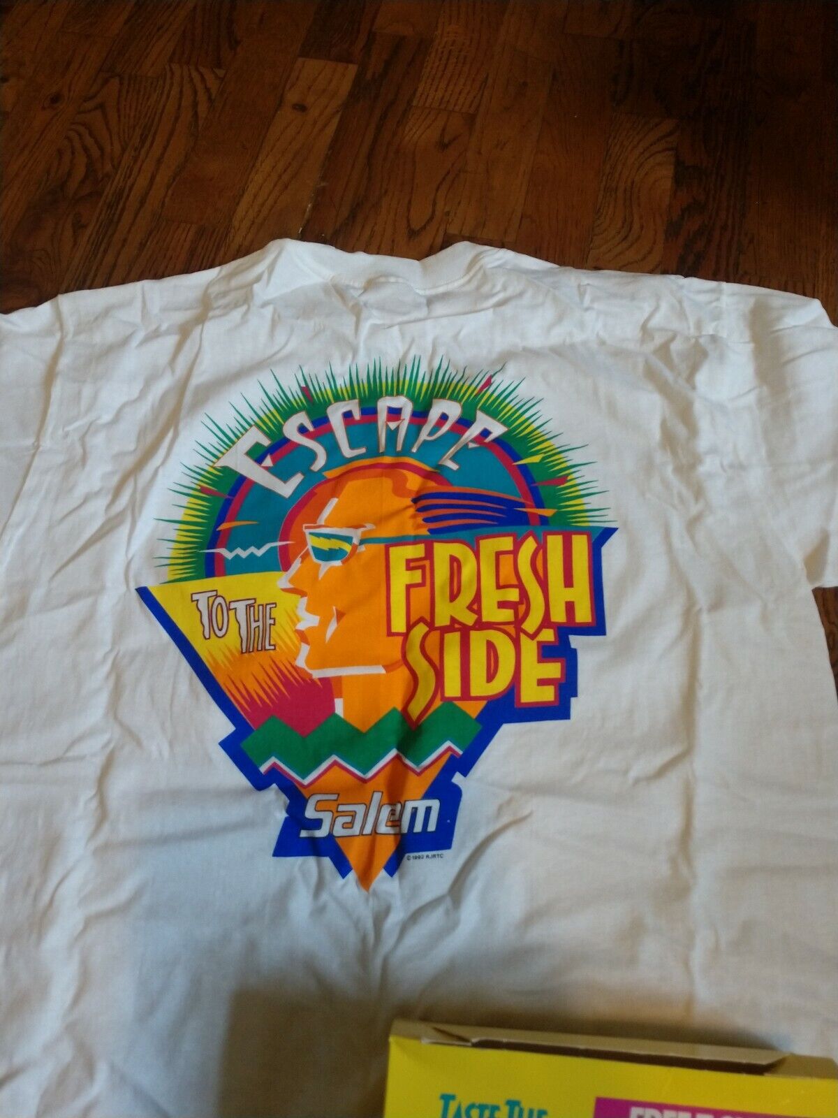 Salem Cigarettes Escape to the Fresh Side XL T shirt N.I.B.