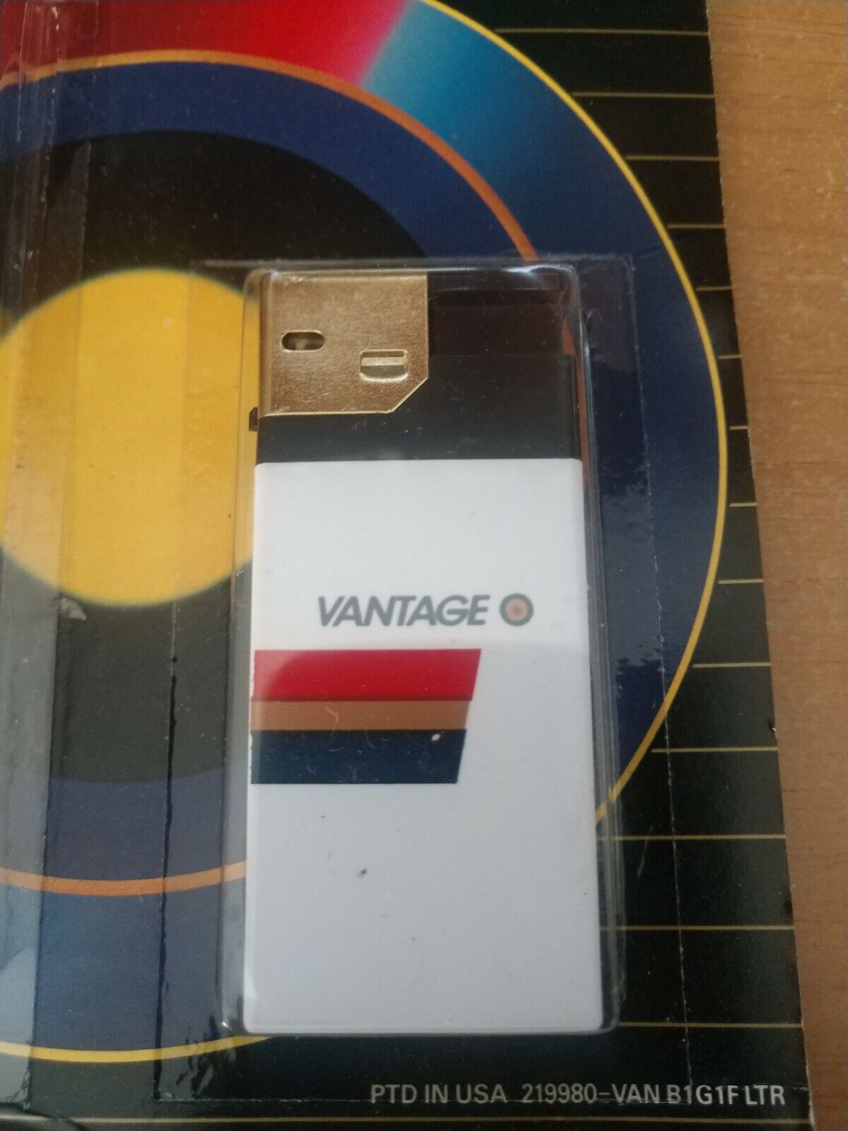 Vantage Cigarettes White Disposable Lighter New In Package 266