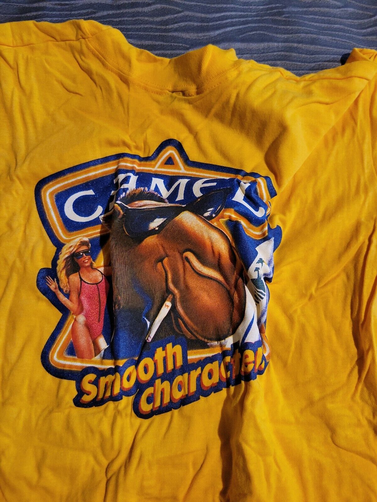 Camel Cigarettes  Smooth Character Yellow T-Shirt  Large N.I.B.